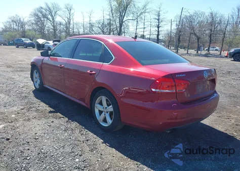 2015 Volkswagen Passat 1.8T Limited Edition из США, поврежденный, VIN 1VWAT7A32FC082525